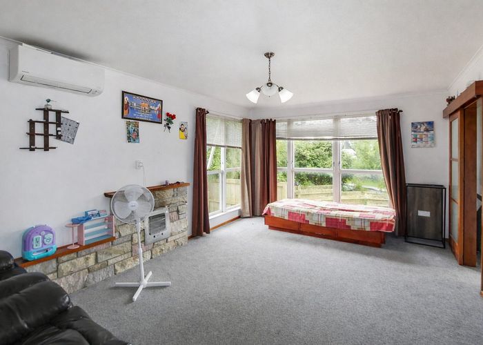  at 4 Clendon Place, Manurewa, Manukau City, Auckland