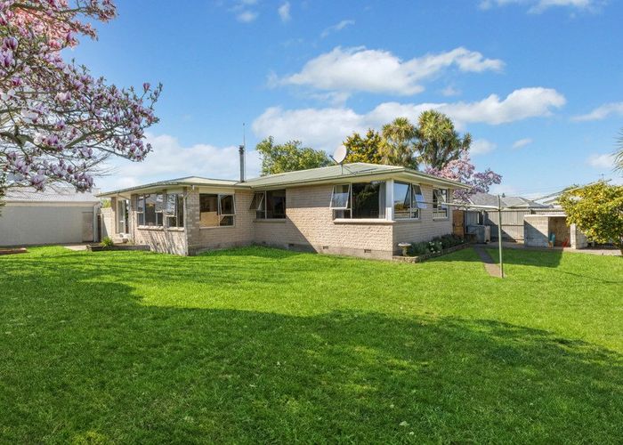  at 12 Roswell Place, Islington, Christchurch