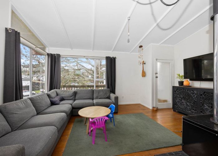  at 38 Vina Place, Massey, Waitakere City, Auckland