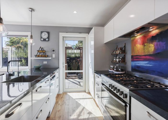  at 95 Sullivan Avenue, Woolston, Christchurch City, Canterbury