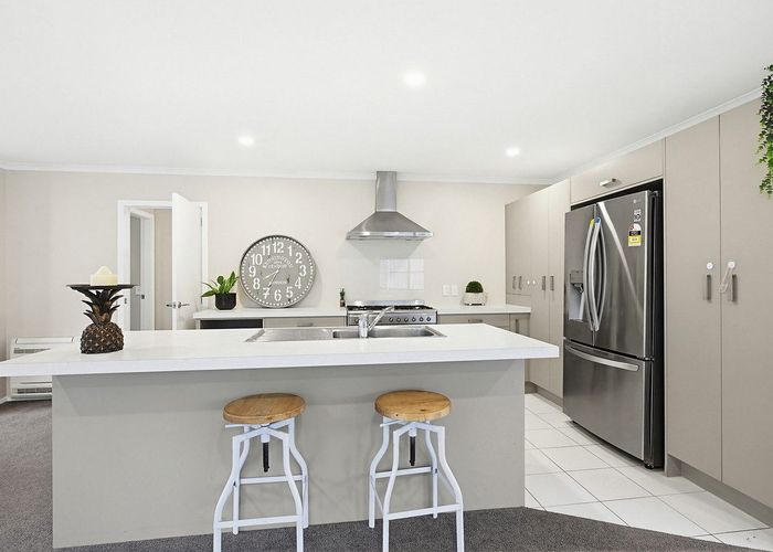  at 3 Nelson Avenue, Aotea, Porirua, Wellington