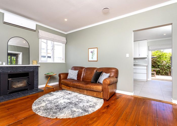  at 1/88 Lynwood Road, New Lynn, Auckland
