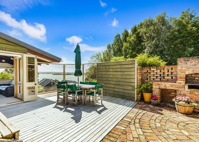  at 32 Brigantine Drive, Beach Haven, Auckland