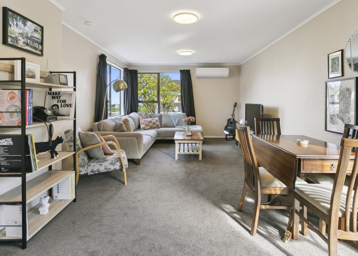  at 5 Ladbrooke Drive, Newlands, Wellington