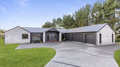  at 29 Old Farm Lane, Karaka, Papakura