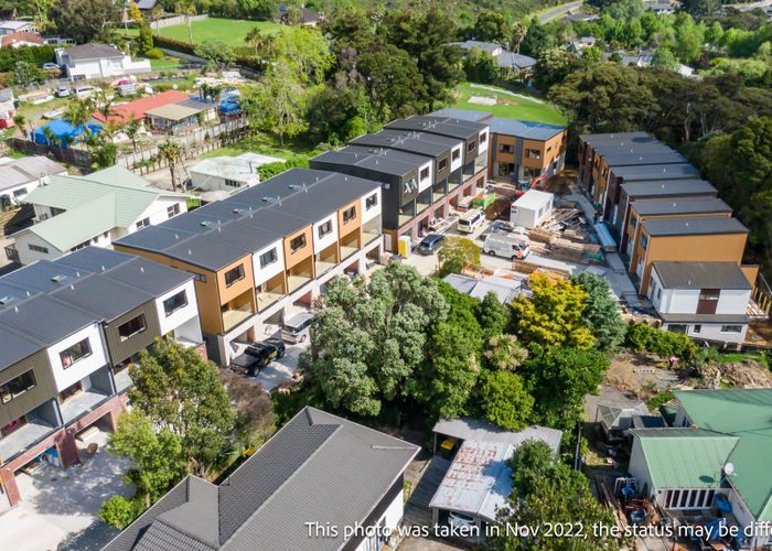  at 4/9 Schnapper Rock Road, Greenhithe, Auckland