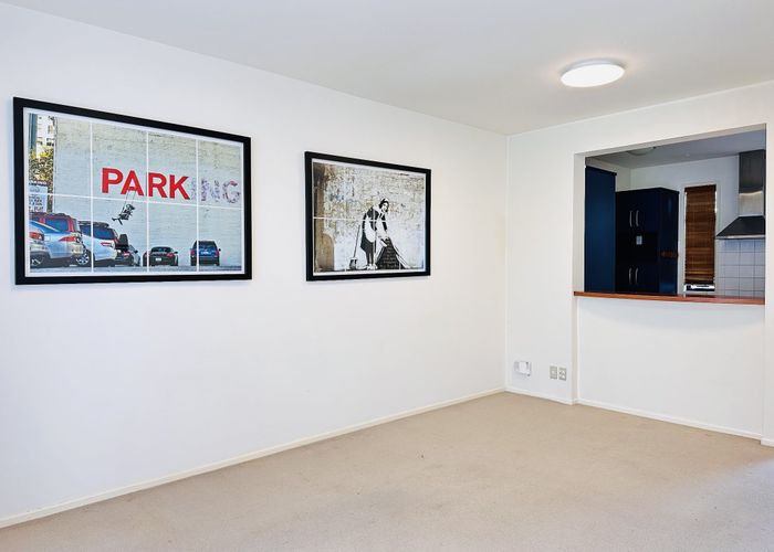  at 2 Armoy Drive, East Tamaki, Manukau City, Auckland