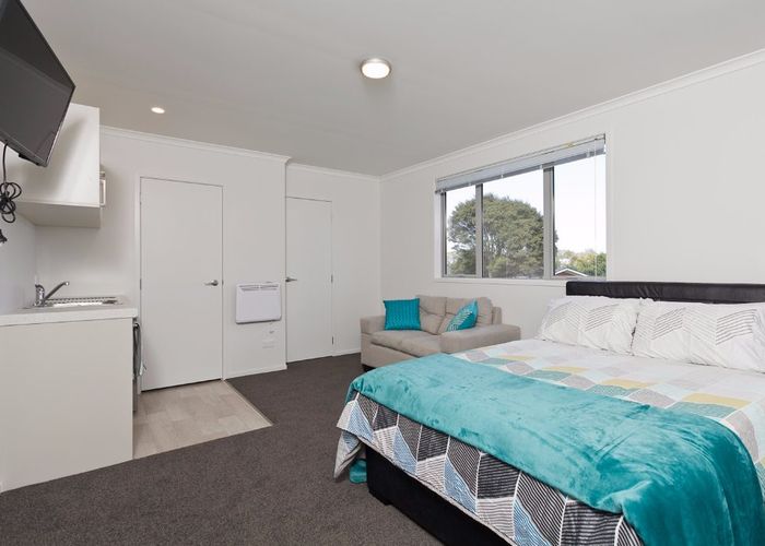  at Shared Accommodation/4 Chaplin Street, Mangere East, Manukau City, Auckland