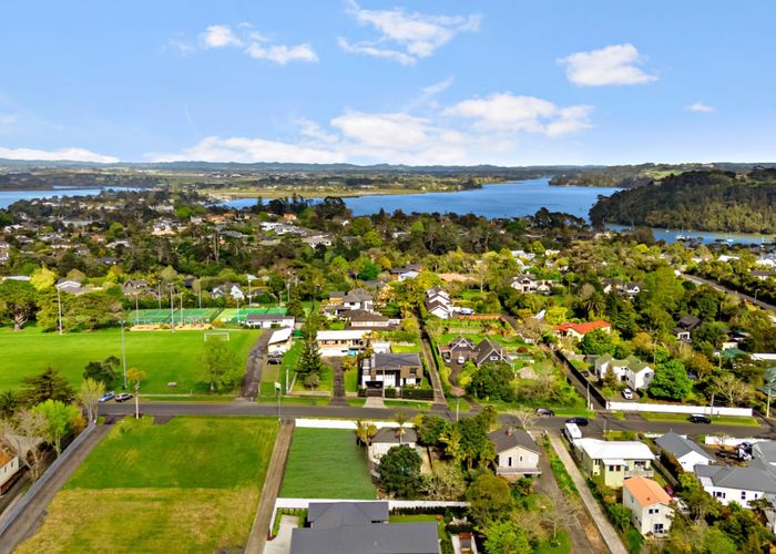  at 31 Roland Road, Greenhithe, North Shore City, Auckland