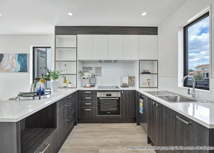  at 9/47 Beach Road, Te Atatu Peninsula, Waitakere City, Auckland