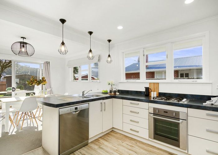  at 7 Holyoake Crescent, Avalon, Lower Hutt, Wellington