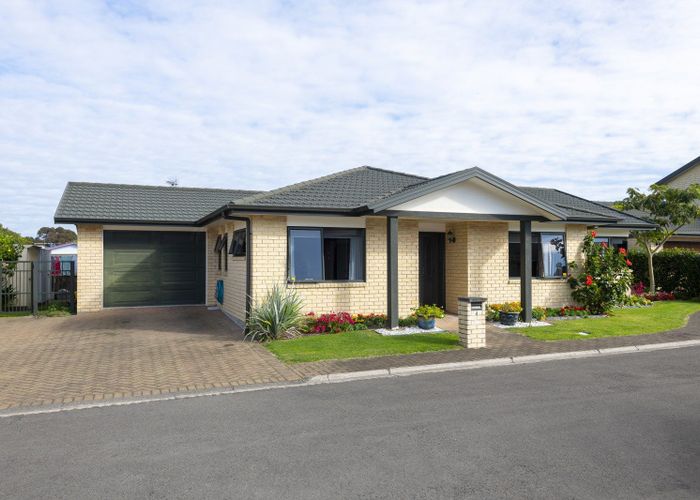  at 4 Coulston Place, Riverdale, Gisborne