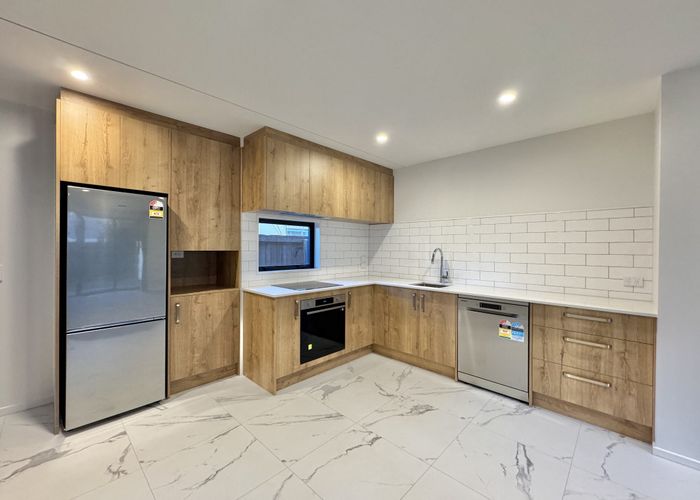  at 142 Main North Road, Papanui, Christchurch