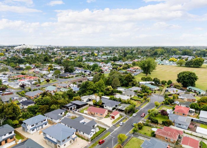  at 1/19 Greta Street, Glenview, Hamilton