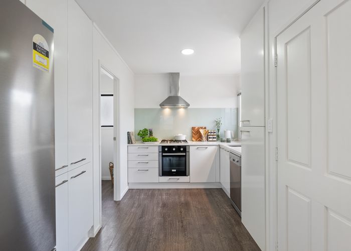  at 2/181 Rangatira Road, Beach Haven, Auckland