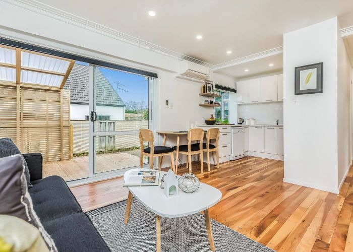  at 4/10 Harding Avenue, Mount Wellington, Auckland City, Auckland