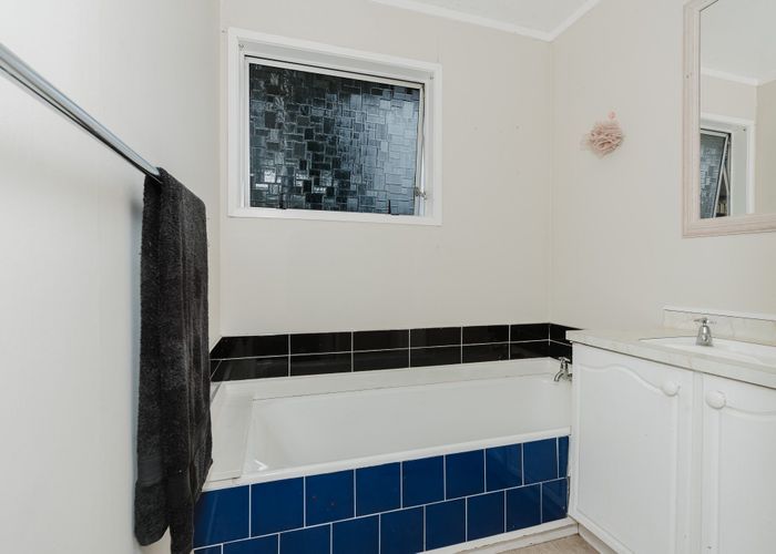  at 1 Wattle Place, Chartwell, Hamilton, Waikato