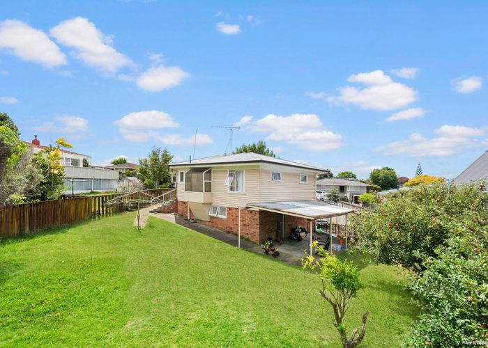  at 127 Reeves Road, Pakuranga Heights, Manukau City, Auckland