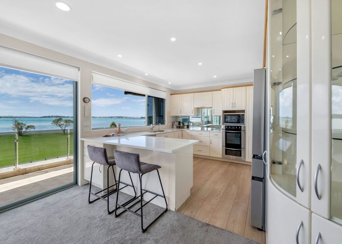  at 9 Arkley Avenue, Farm Cove, Auckland