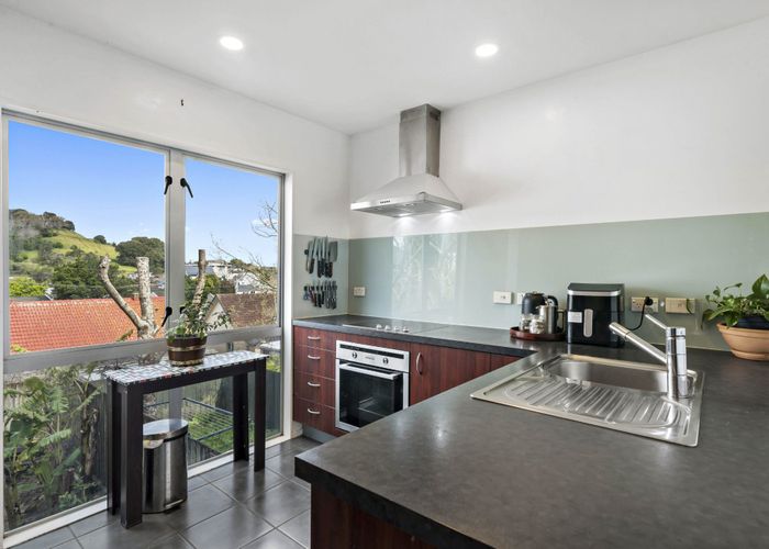  at 9/852 Mount Eden Road, Three Kings, Auckland City, Auckland