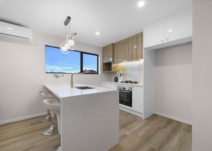  at 1/18 Buckland Road, Mangere East, Manukau City, Auckland
