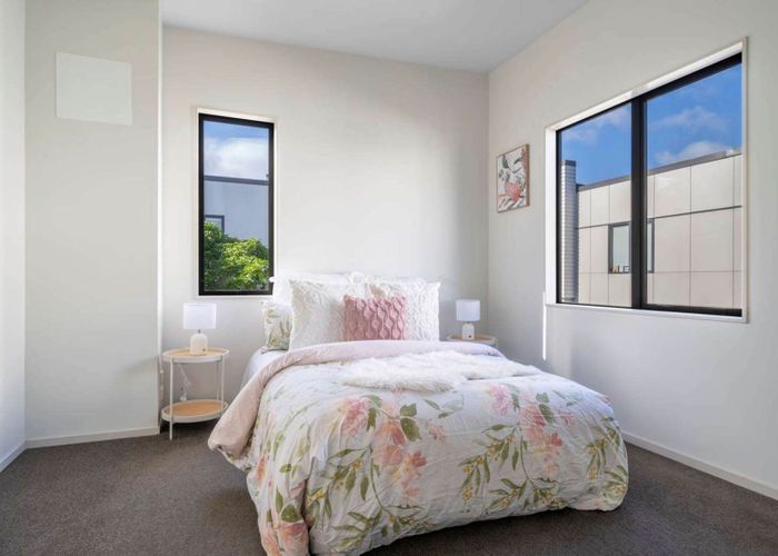  at 2/1902 Great North Road, Avondale, Auckland City, Auckland