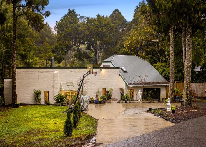  at 719 Scenic Drive, Henderson Valley, Waitakere City, Auckland