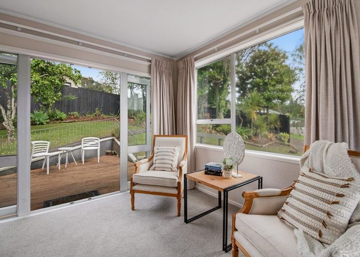  at 1 Wanita Place, Totara Vale, North Shore City, Auckland