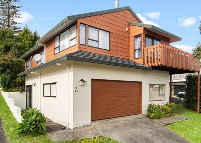  at 1/43 Squirrel Lane, Browns Bay, Auckland