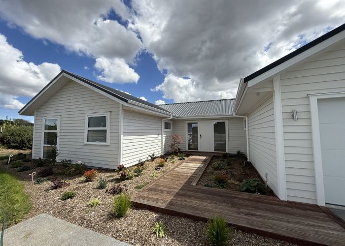  at 5 Johnson Place, Stillwater, Silverdale