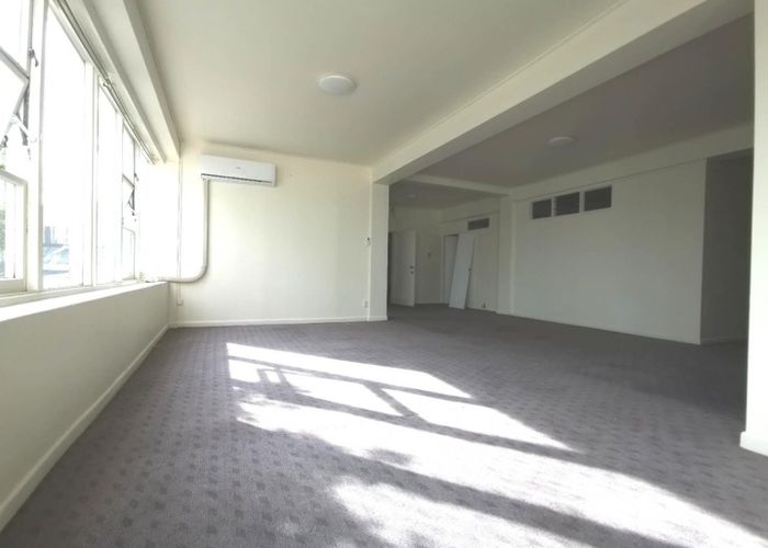  at Otahuhu, Auckland City, Auckland
