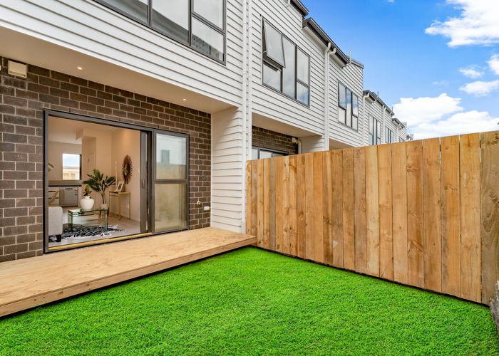  at 12/3226 Great North Road, New Lynn, Auckland