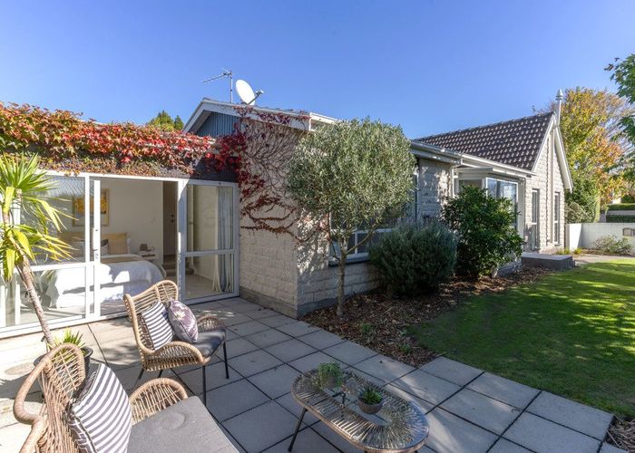  at 36a Stratford Street, Merivale, Christchurch City, Canterbury