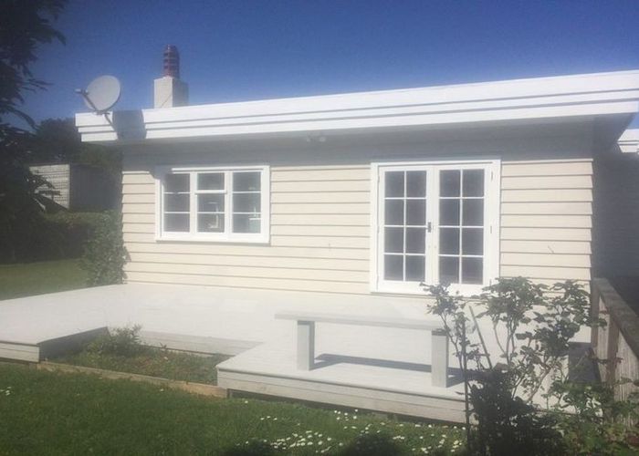  at 2 Franklyn Road, Tawa, Wellington