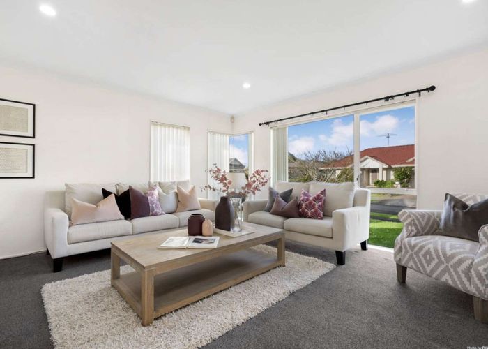  at 1/11 Keswick Close, Northpark, Manukau City, Auckland