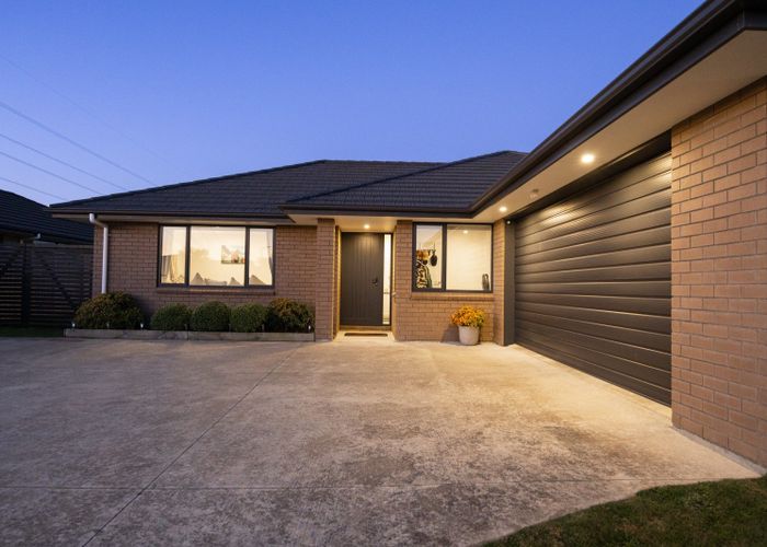  at 195 Pacific Drive, Fitzherbert, Palmerston North