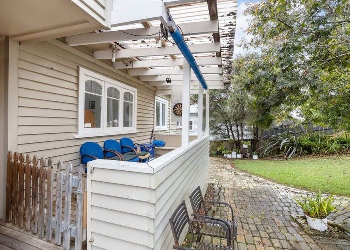  at 33 Hinau Street, Maeroa, Hamilton, Waikato