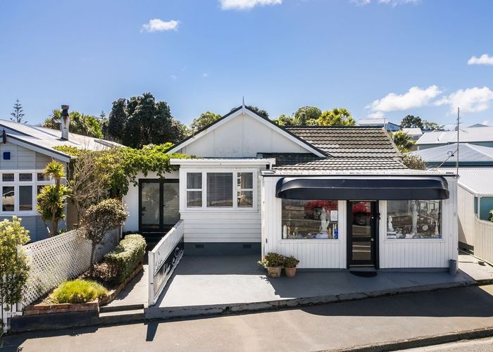  at 2 Sunset Parade, Plimmerton, Porirua, Wellington