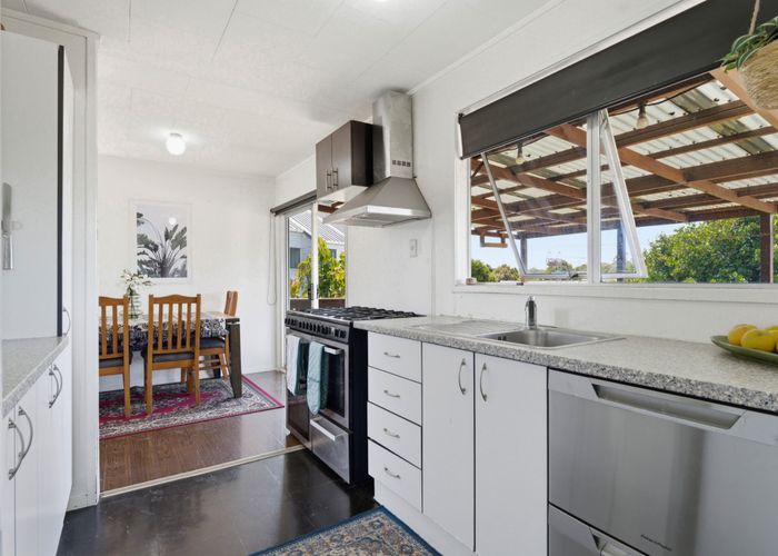  at 11 Ngatira Place, Clendon Park, Manukau City, Auckland