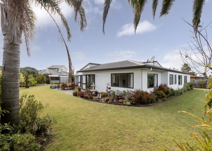  at 76 Dalton Drive, Papamoa Beach, Papamoa