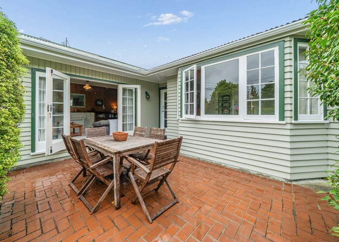  at 4 Birch Grove, Pinehaven, Upper Hutt, Wellington