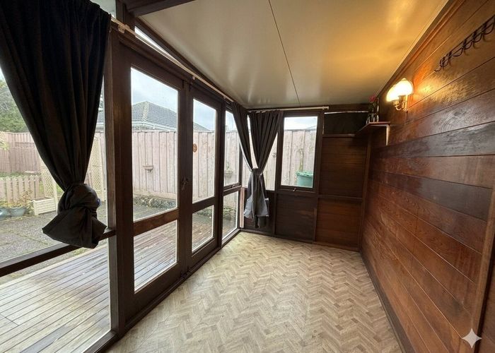  at 2/30 Gray Avenue, Mangere East, Manukau City, Auckland