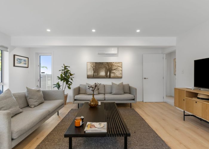  at 34 Parr Terrace, Castor Bay, North Shore City, Auckland