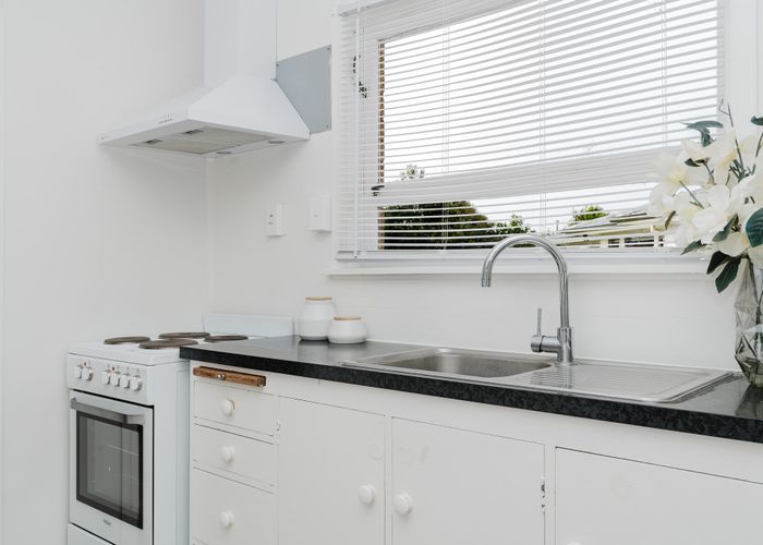  at 18 Brocas Avenue, Hillcrest, Hamilton