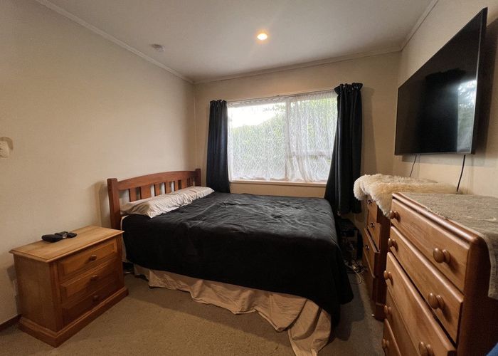  at 2/7a Mountain Road, Mount Wellington, Auckland City, Auckland