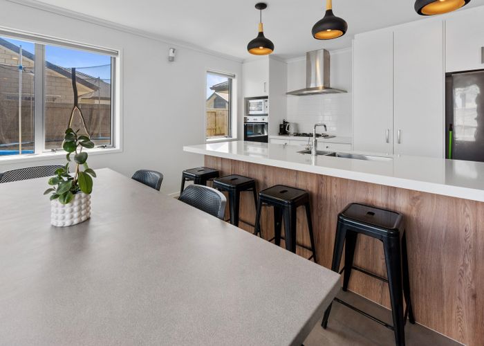  at 143 Te Okuroa Drive, Papamoa