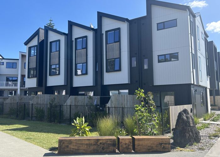  at 12 Tahepuia Lane, Mount Wellington, Auckland City, Auckland