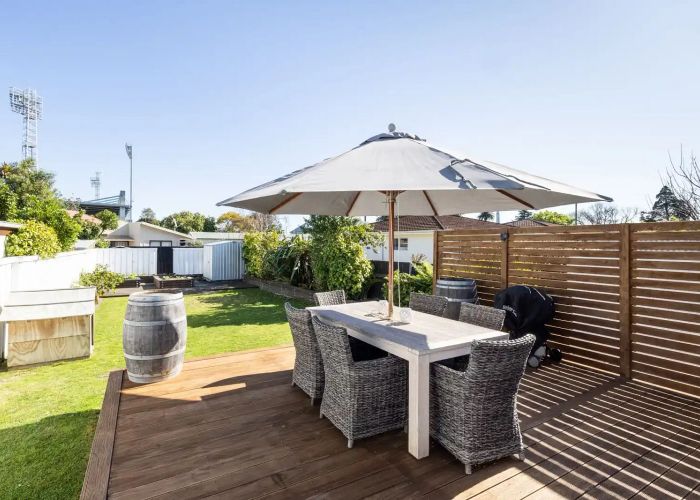  at 74 Nelson Crescent, Napier South, Napier