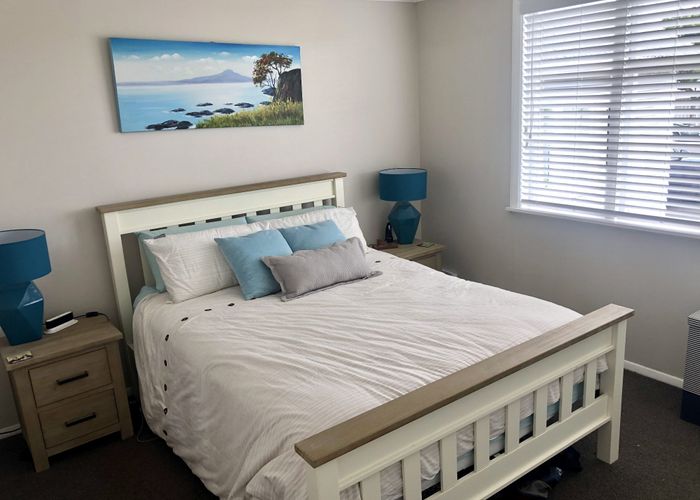  at 34 Holbrook Street, Blockhouse Bay, Auckland