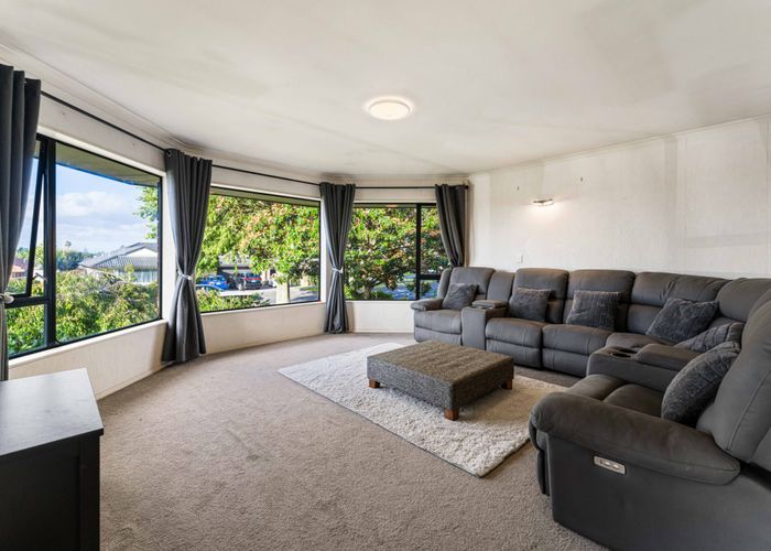  at 62 Rushgreen Avenue, Pahurehure, Papakura, Auckland